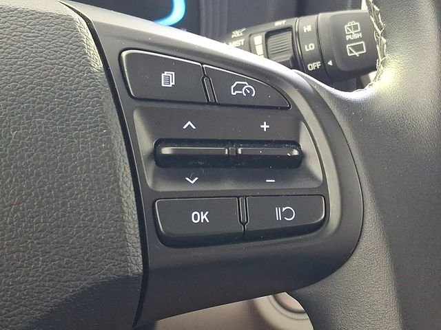 Certified Used 2025 White Hyundai SEL image 30