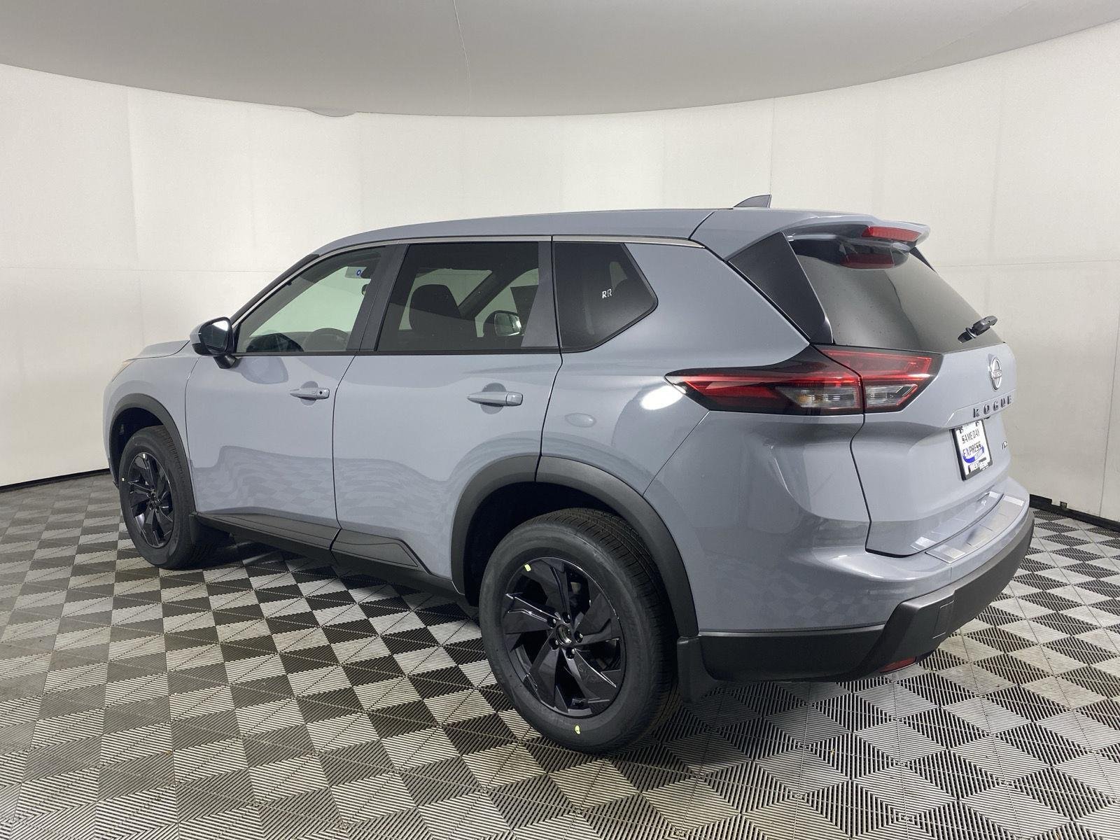 New 2026 Boulder Gray Pearl Nissan SV image 17