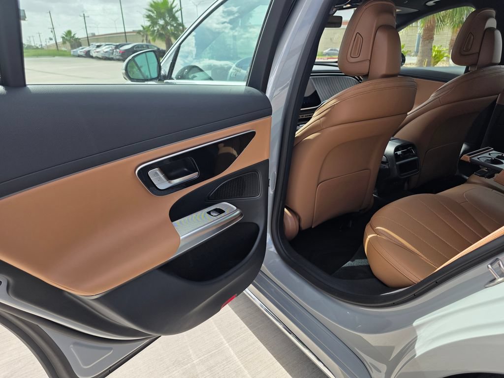 New 2026 MANUFAKTUR Alpine Grey Mercedes-Benz E 350 image 40