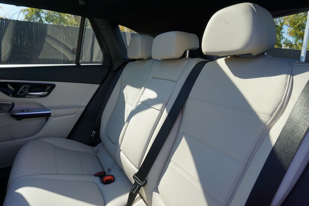 Used 2026 Patagonia Red Metallic Mercedes-Benz GLC 300 image 48