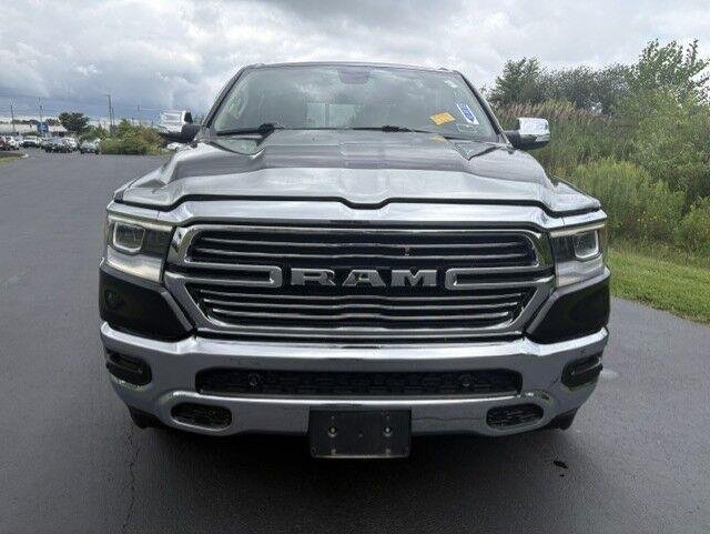 Used 2020 Diamond Black Crystal Pearlcoat Ram Laramie image 4