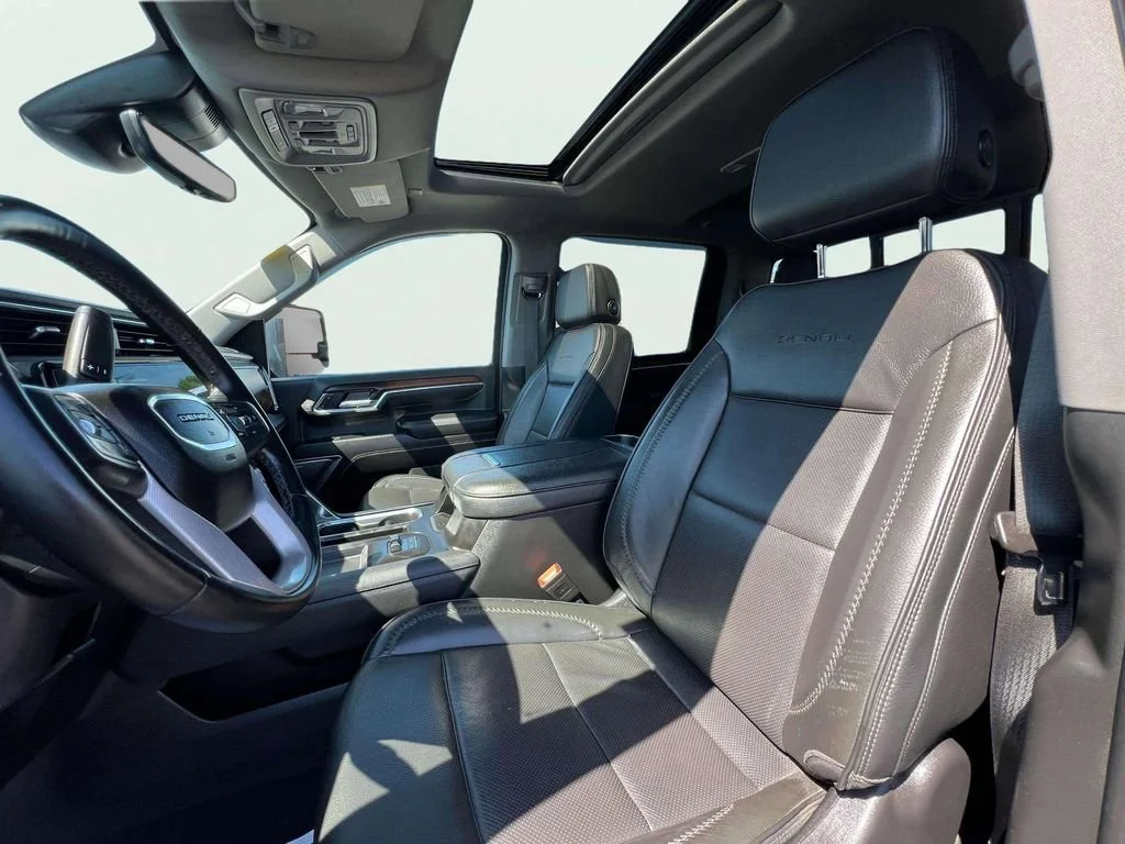 Used 2025 Onyx Black GMC Denali image 17