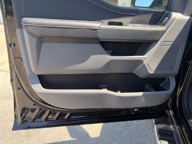 Used 2024 Black Ford XLT image 11