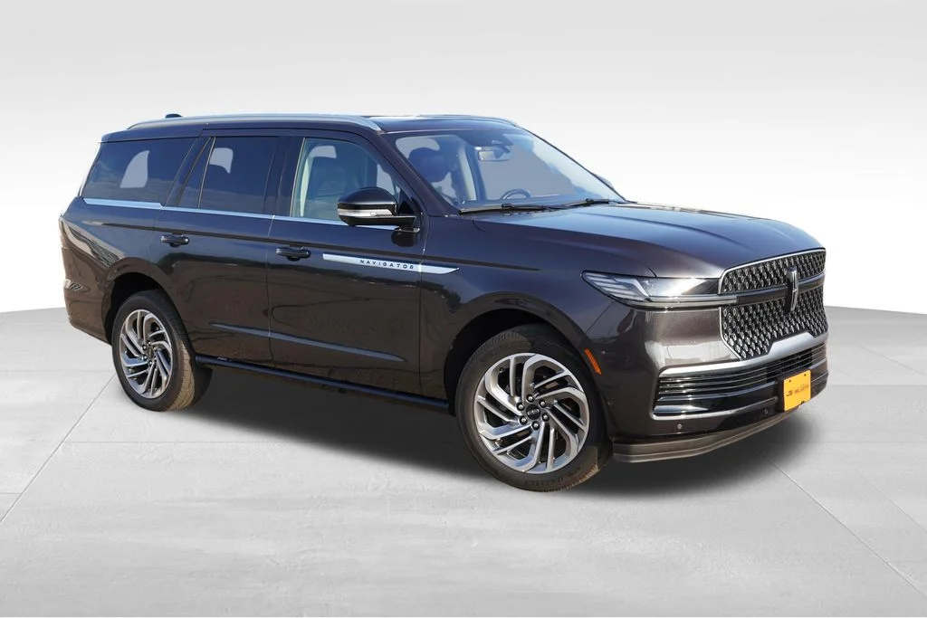 Used 2025 Starlight Gray Premium Colorant Lincoln Reserve image 2
