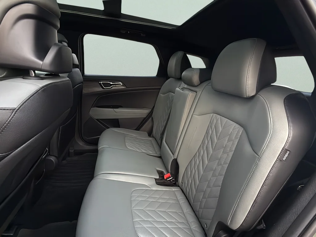 Used 2024 Jungle Green/Ebony Black Roof Kia X-Pro Prestige image 28