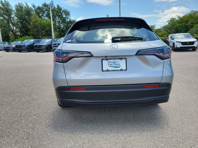Used 2025 Lunar Silver Metallic Honda LX image 5