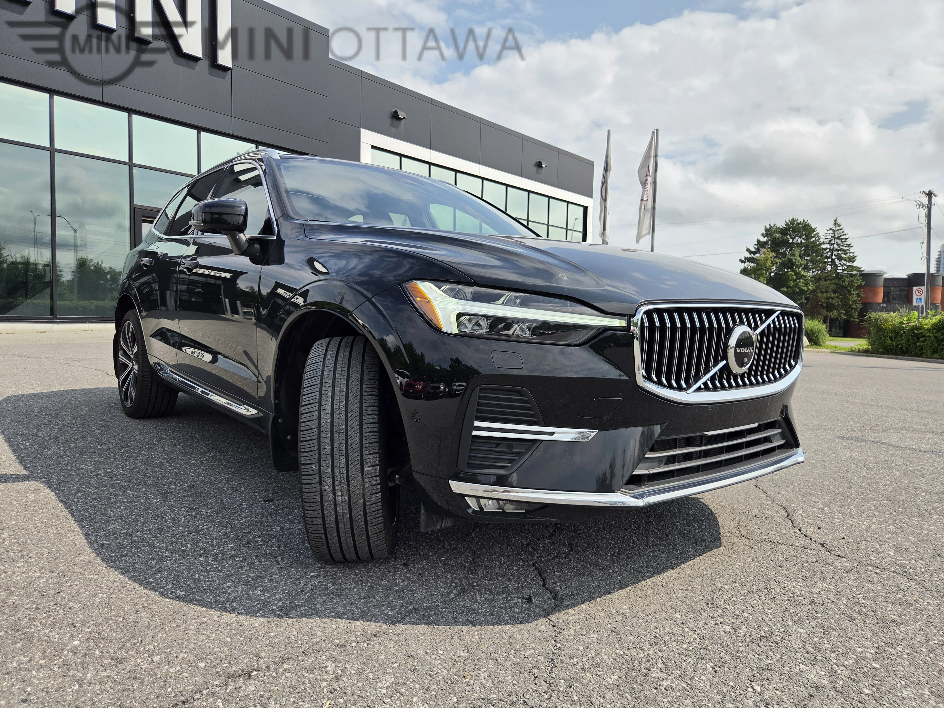 Used 2023 Black Solid Stone Volvo Ultimate Bright Theme image 3