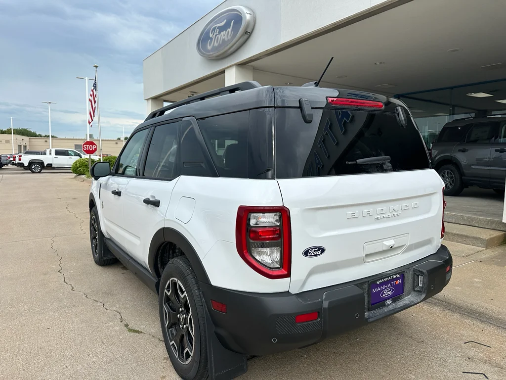 New 2026 Oxford White Ford Outer Banks image 6