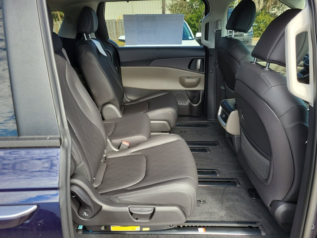 New 2026 Deep Chroma Blue Kia EX image 12