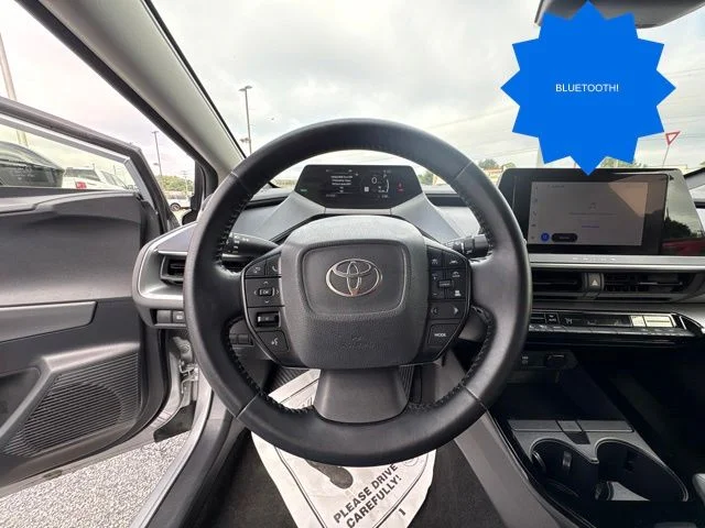 Used 2025  Toyota LE image 13