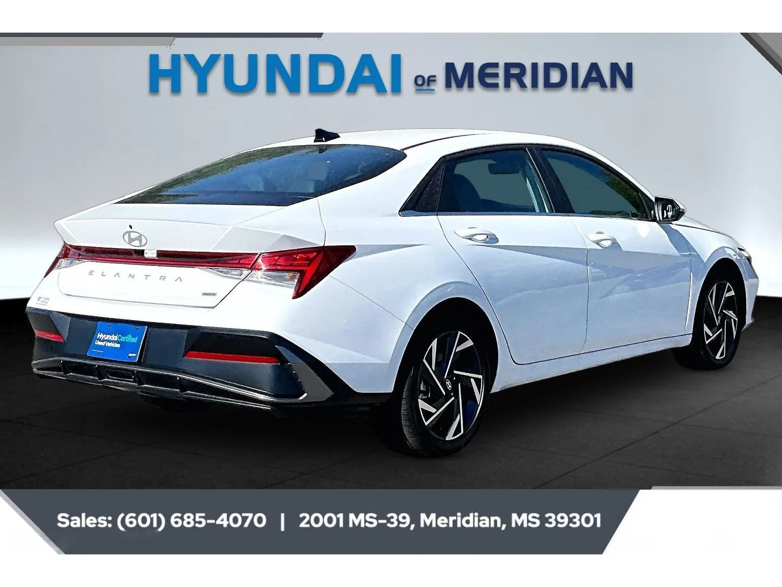 Used 2025 SERENITY WHITE Hyundai Limited image 11