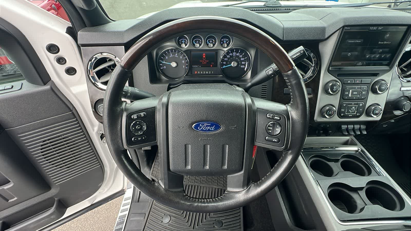 Used 2015 White Platinum Metallic Tri-Coat Ford Platinum image 16