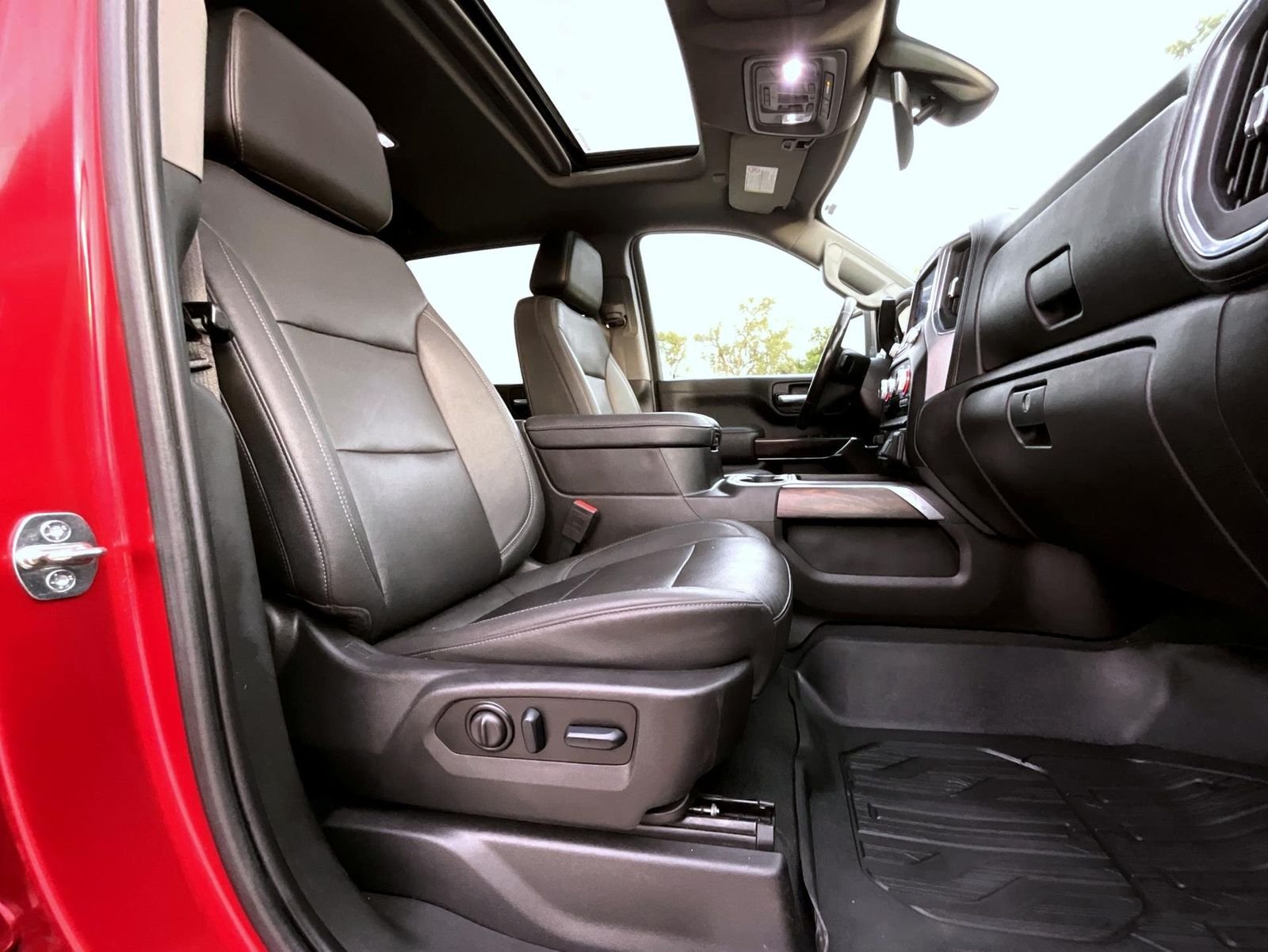 Used 2023 Red GMC SLT image 18