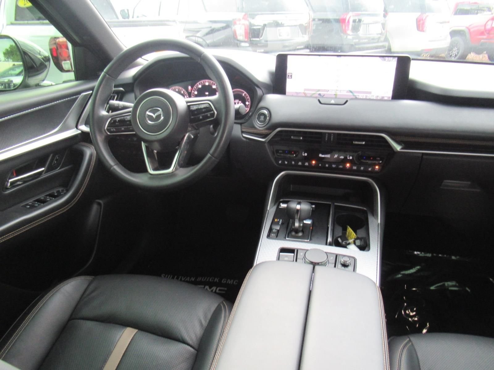 Used 2025 White Mazda 3.3 Turbo Premium Plus image 13
