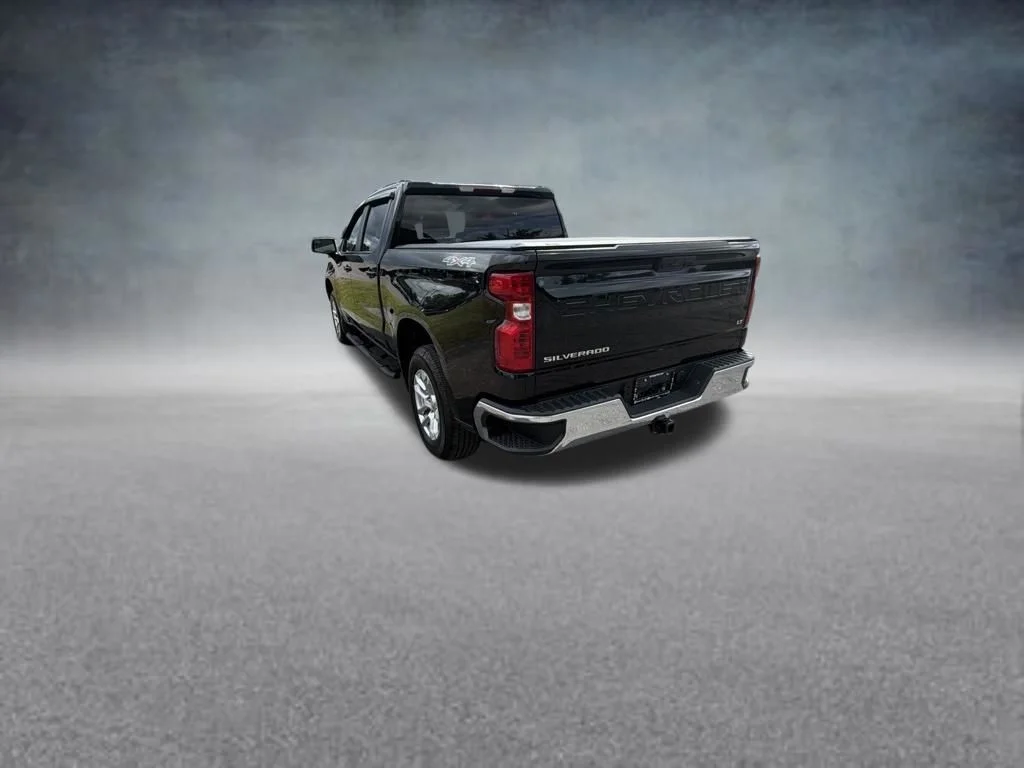 Used 2023 Black Chevrolet LT image 3