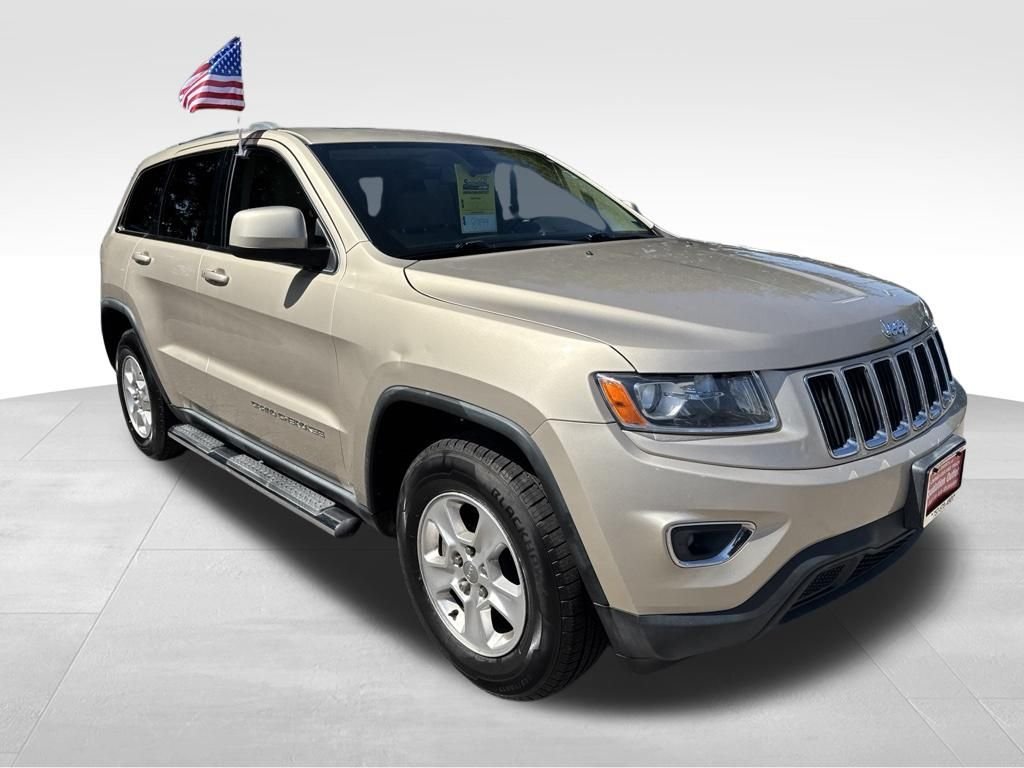 Used 2014 Beige Jeep Laredo image 9
