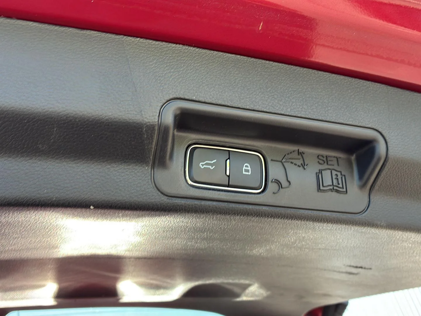 Used 2025 Rapid Red Metallic Tinted Clearcoat Ford Platinum image 22