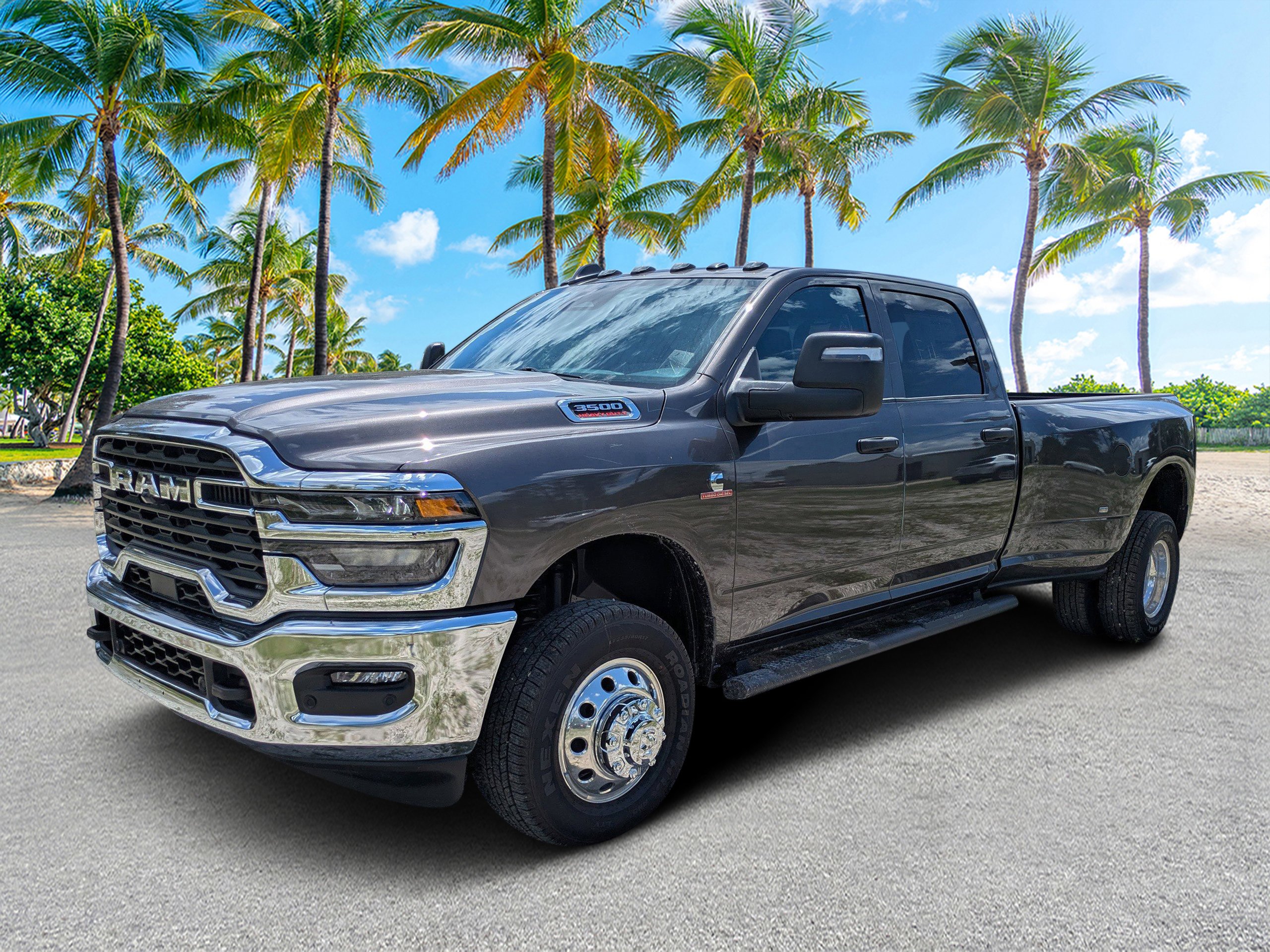 New 2026 Granite Crystal Metallic Clear-Coat Exterior Paint RAM Tradesman image 7