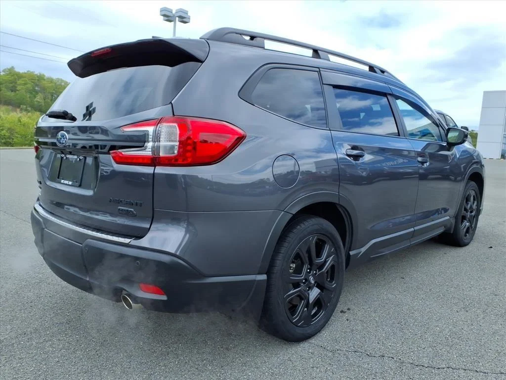 Used 2024 Magnetite Gray Metallic Subaru Onyx Edition Limited image 5