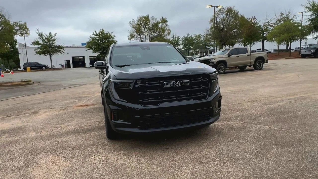 Used 2026 Ebony Twilight Metallic GMC Elevation image 3