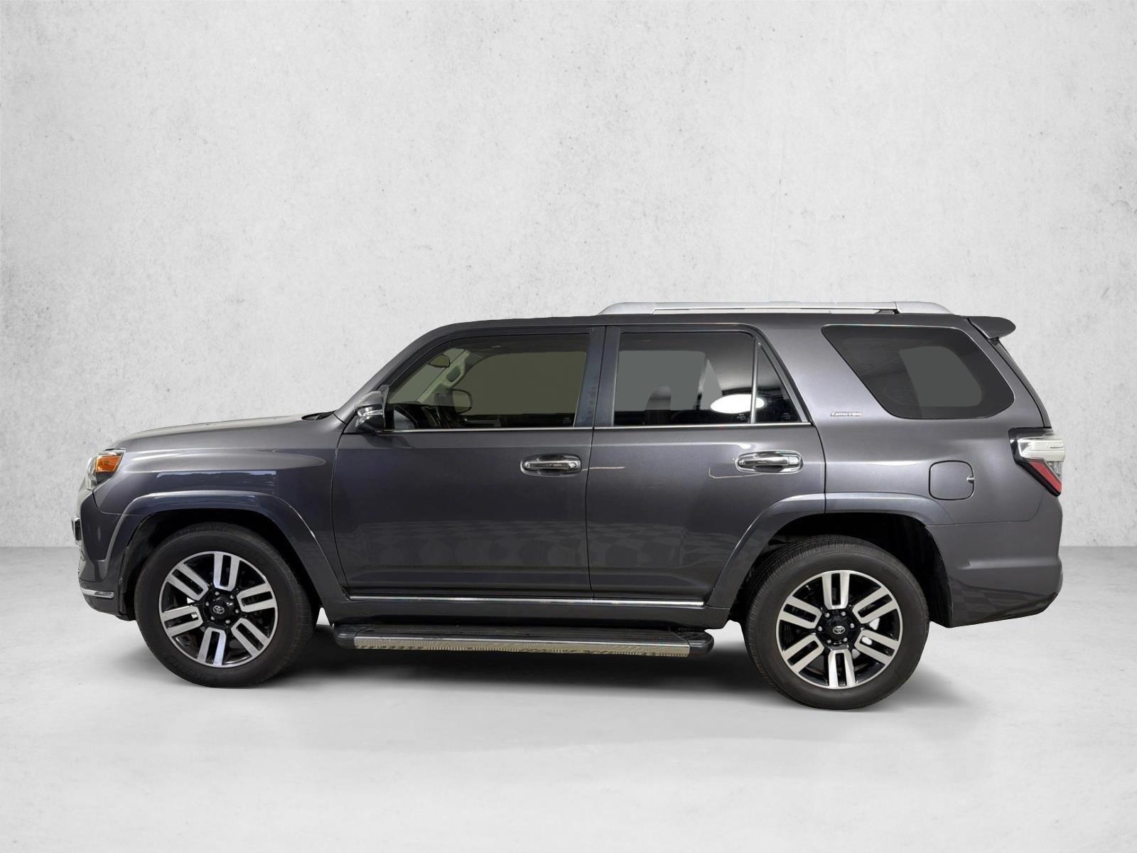 Used 2017 Magnetic Gray Metallic Toyota Limited image 8
