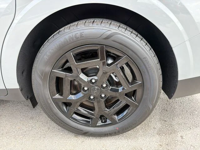 New 2026 Ceramic Silver Kia SX Prestige image 27