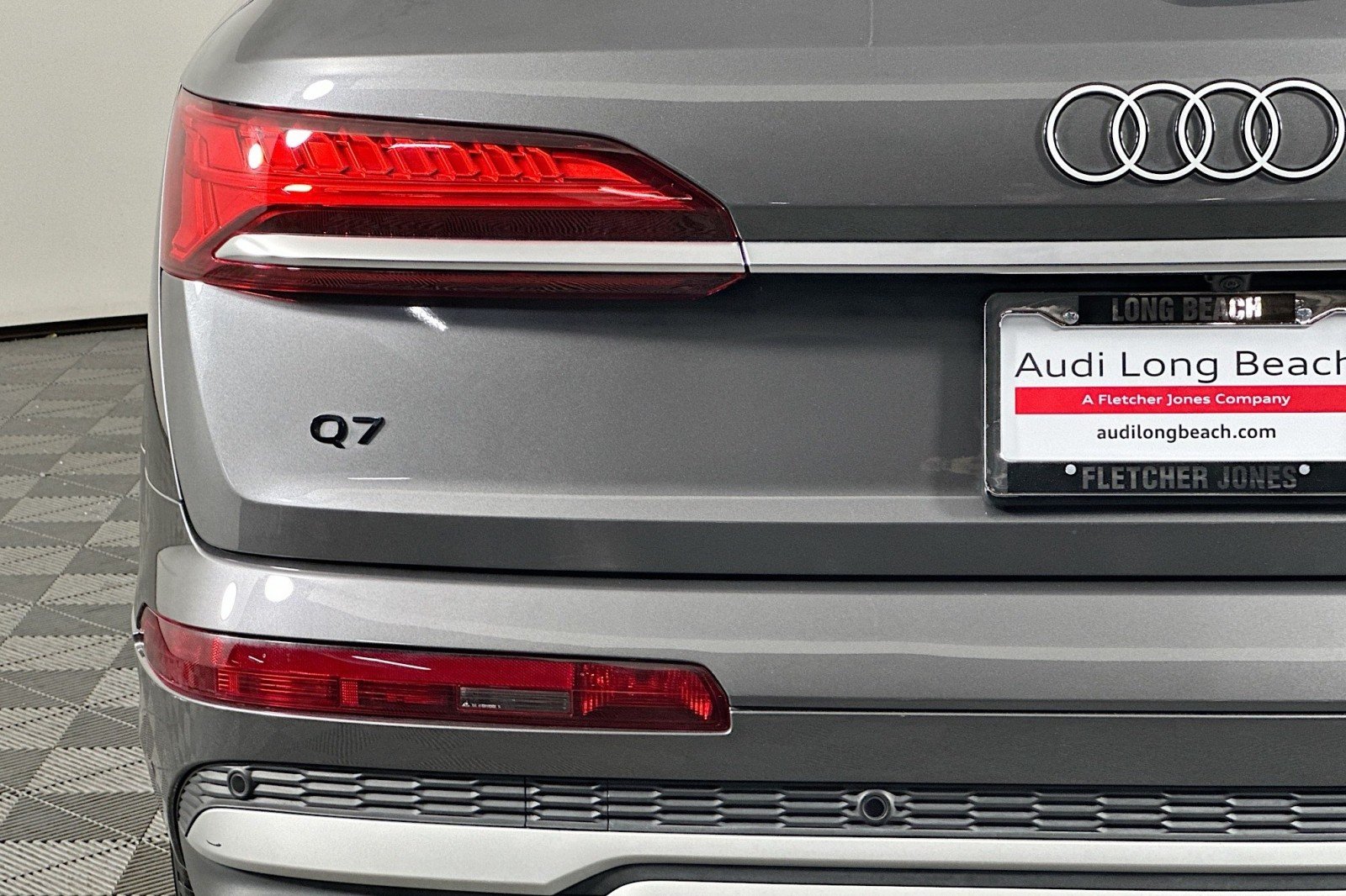 Used 2025 Samurai Gray Metallic Audi Premium image 16