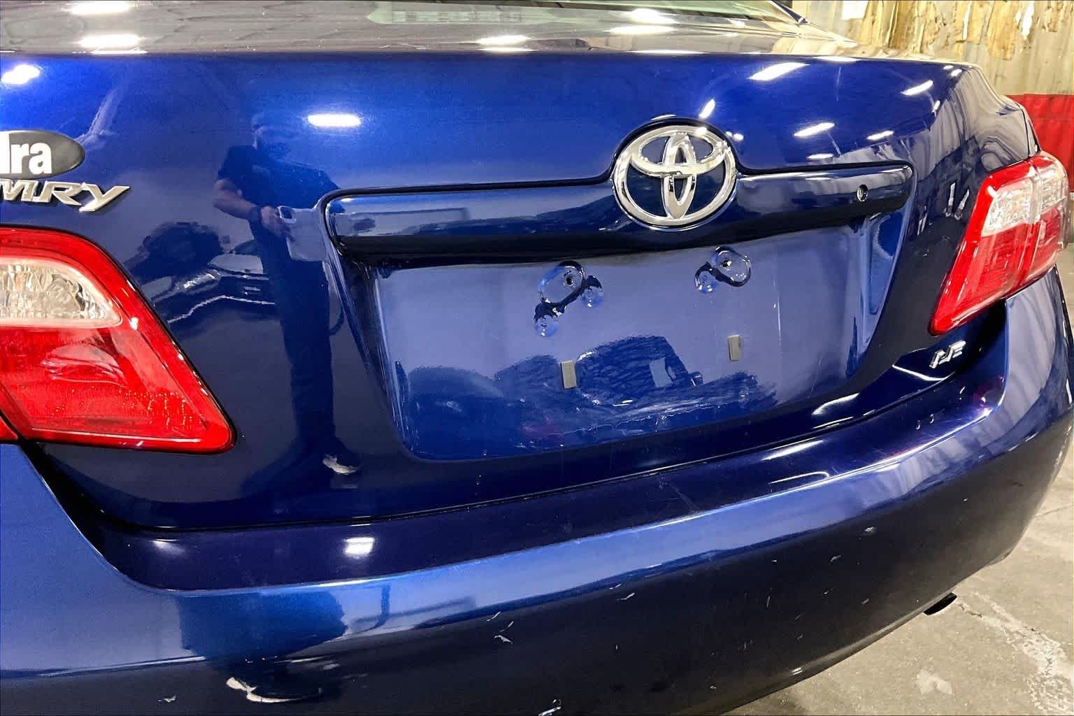 Used 2008 Blue Ribbon Metallic Toyota LE image 30