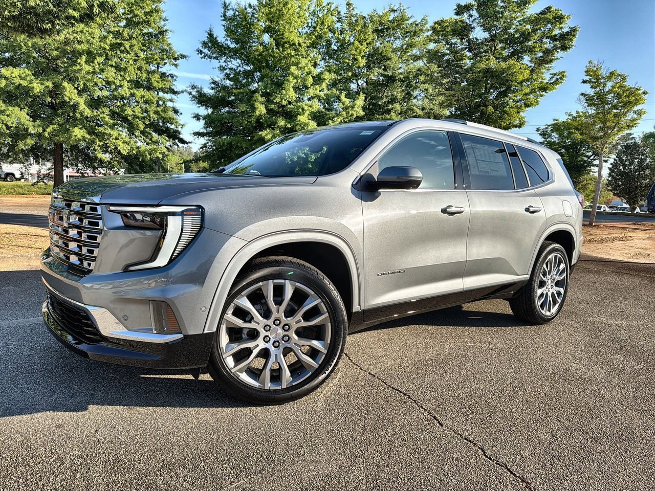 2026 GMC Acadia Denali FWD's photo