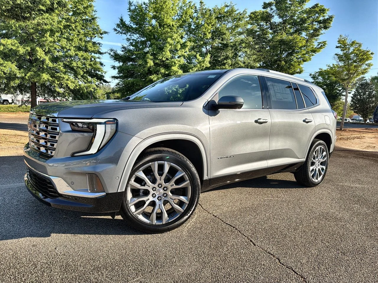 2026 GMC Acadia Denali FWD's photo