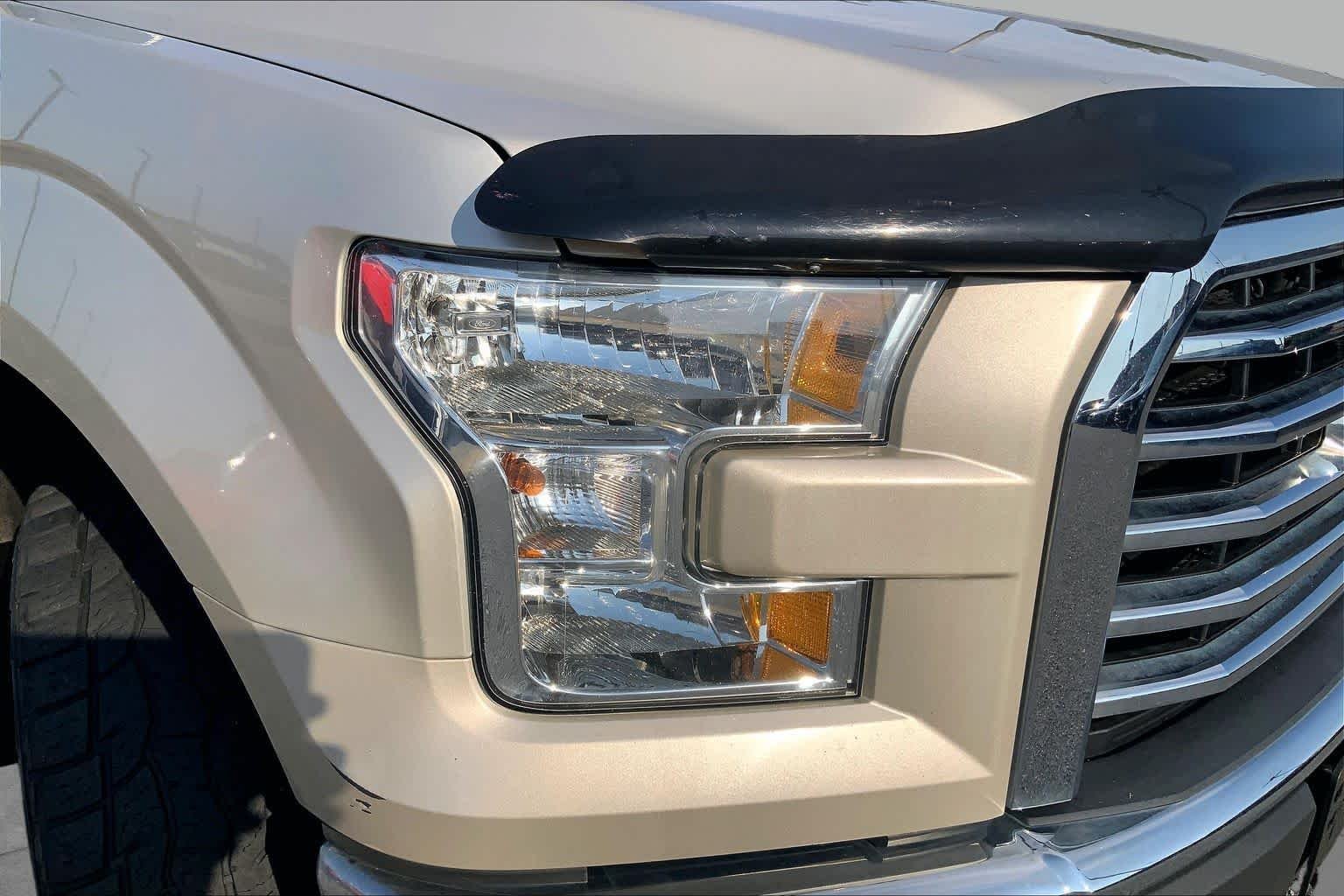 Used 2017 White Gold Ford XLT image 25
