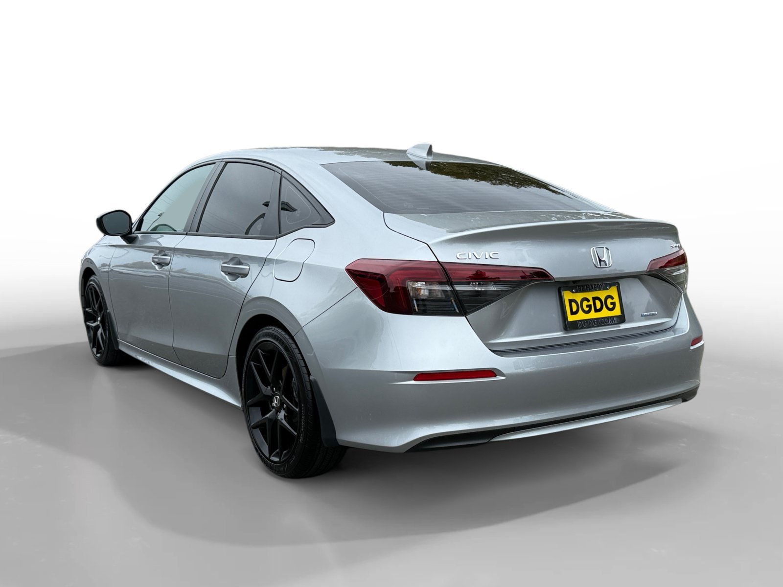 Used 2025 Solar Silver Metallic Honda Sport image 3