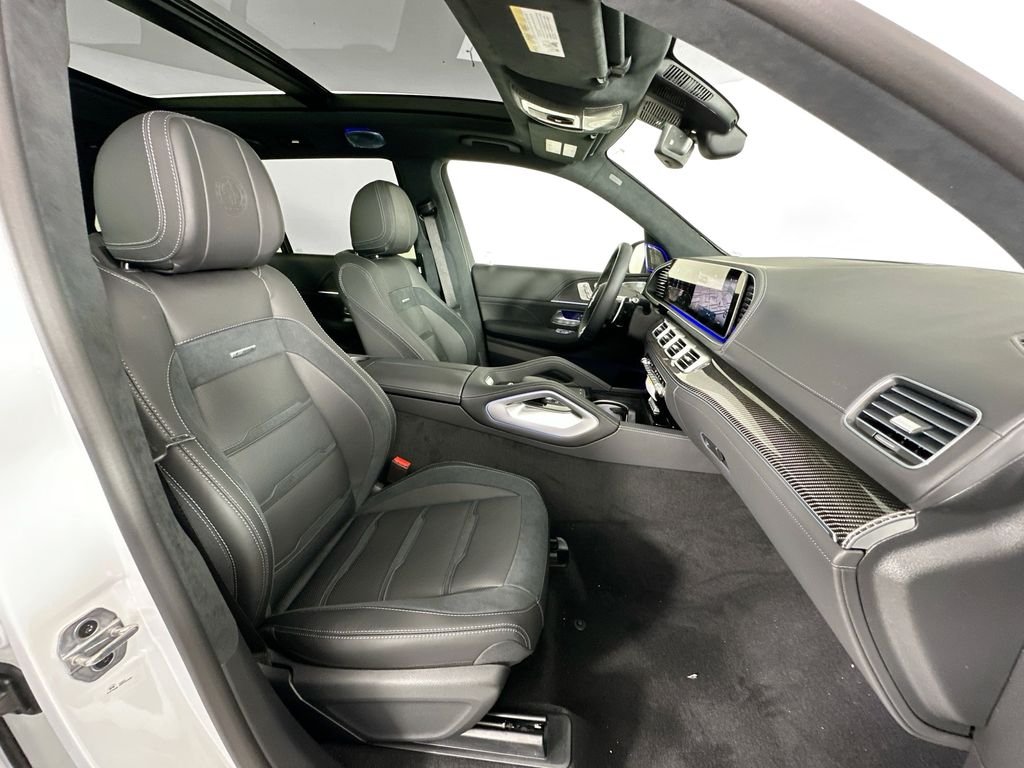 New 2026 MANUFAKTUR Moonlight White Metallic Mercedes-Benz GLS 63 AMG® image 31