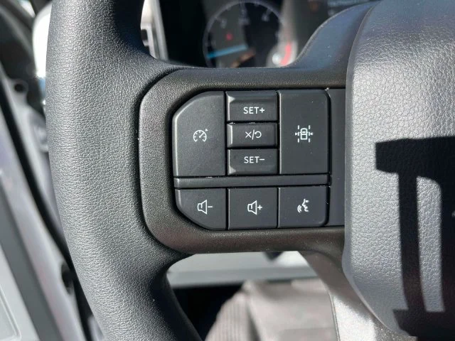 New 2027 Oxford White Ford F-350® XL image 25
