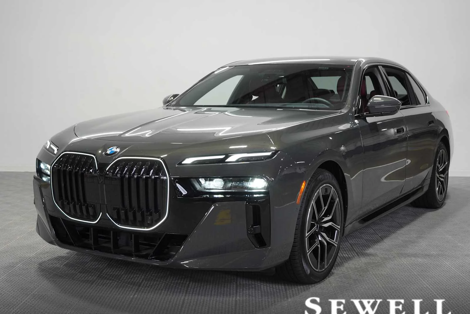 2026 BMW 7 Series 740i xDrive Sedan's photo