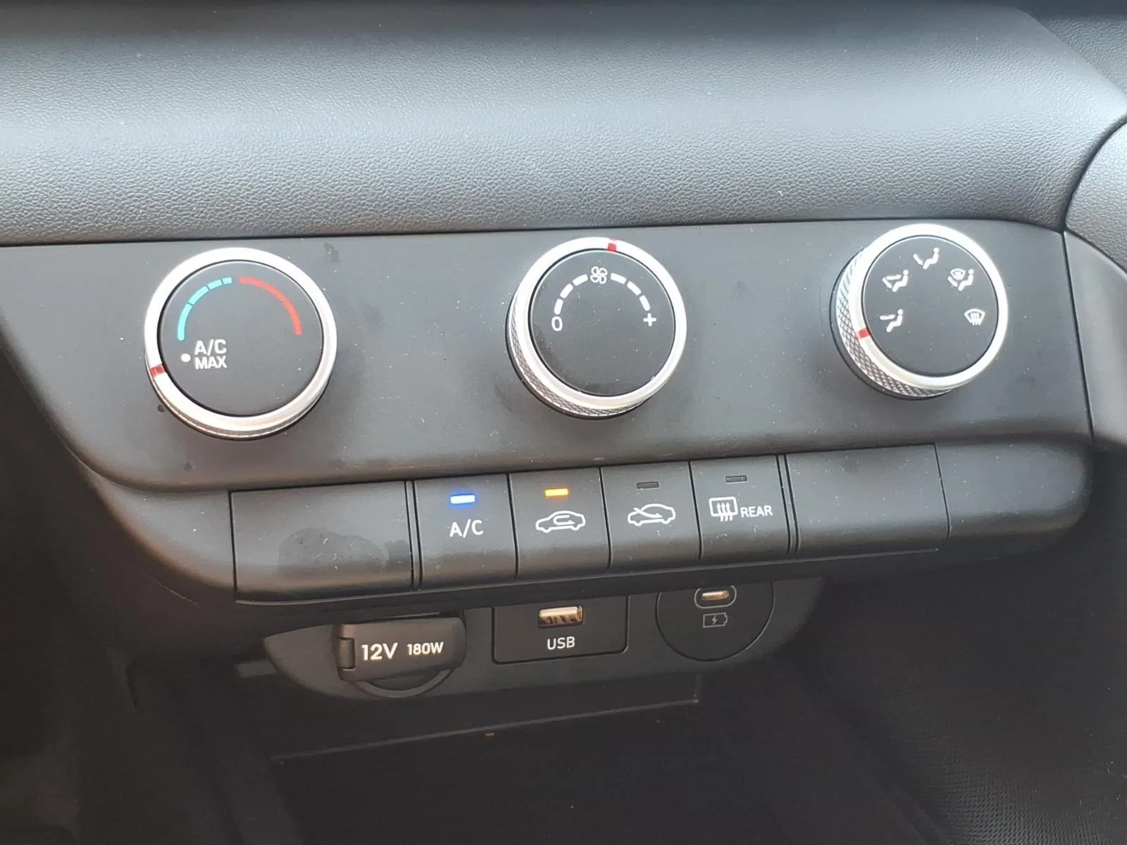 Certified Used 2025 Amazon Gray Hyundai SE image 20