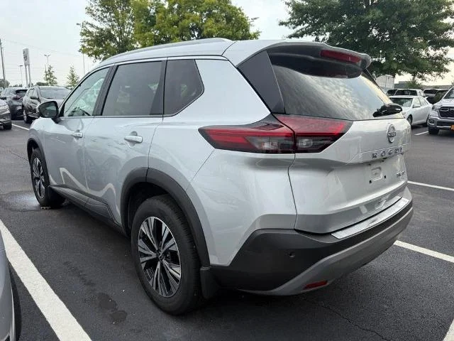 Certified Used 2023 Brilliant Silver Metallic Nissan SV image 3