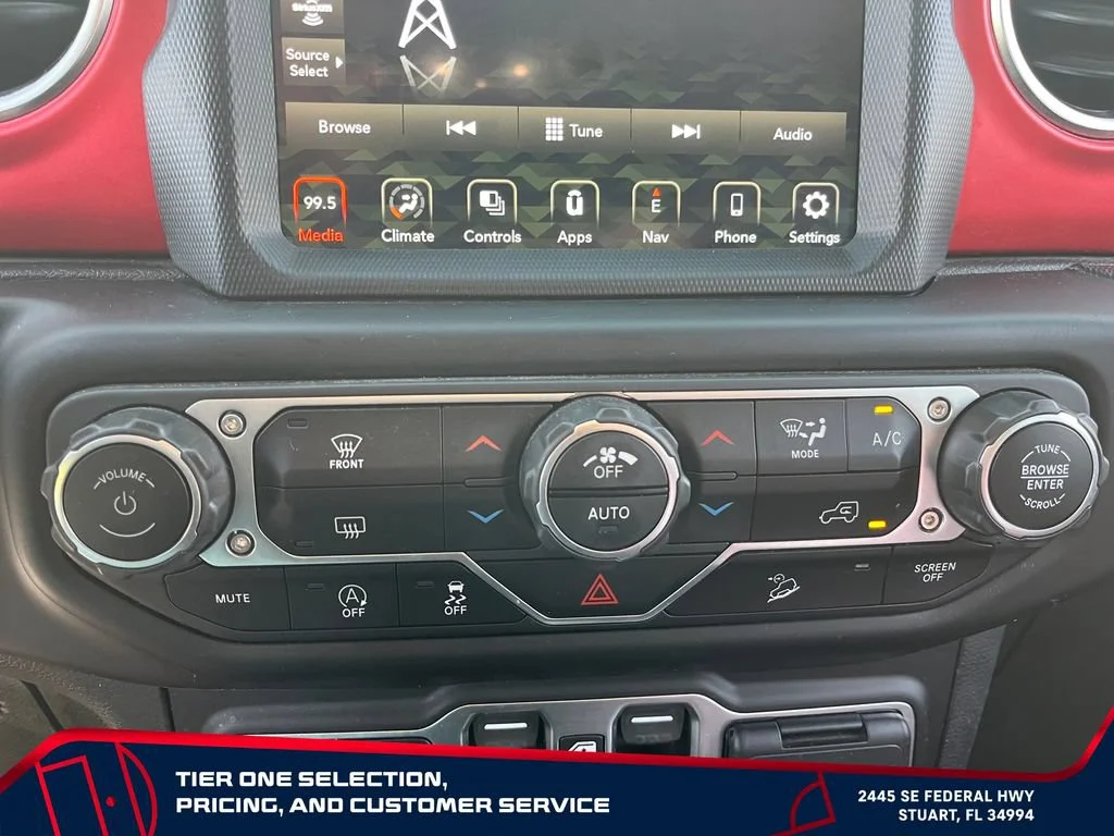 Used 2020 White Jeep Rubicon 4x4 image 22