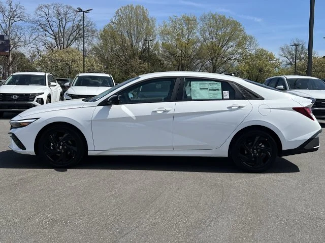 Used 2026 White Hyundai SEL Sport image 29