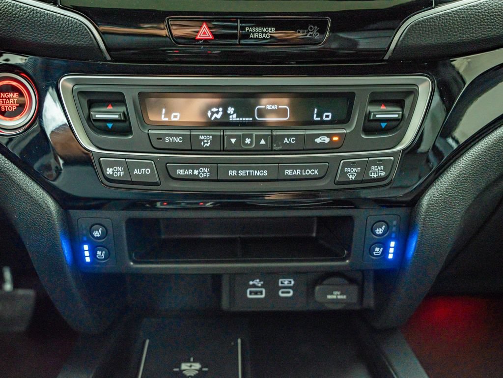 Used 2024 Platinum White Pearl Honda Black Edition image 27