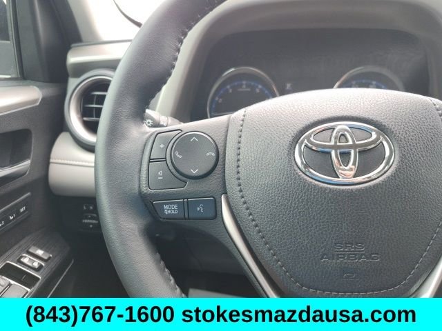 Used 2018 Red Toyota Limited image 33