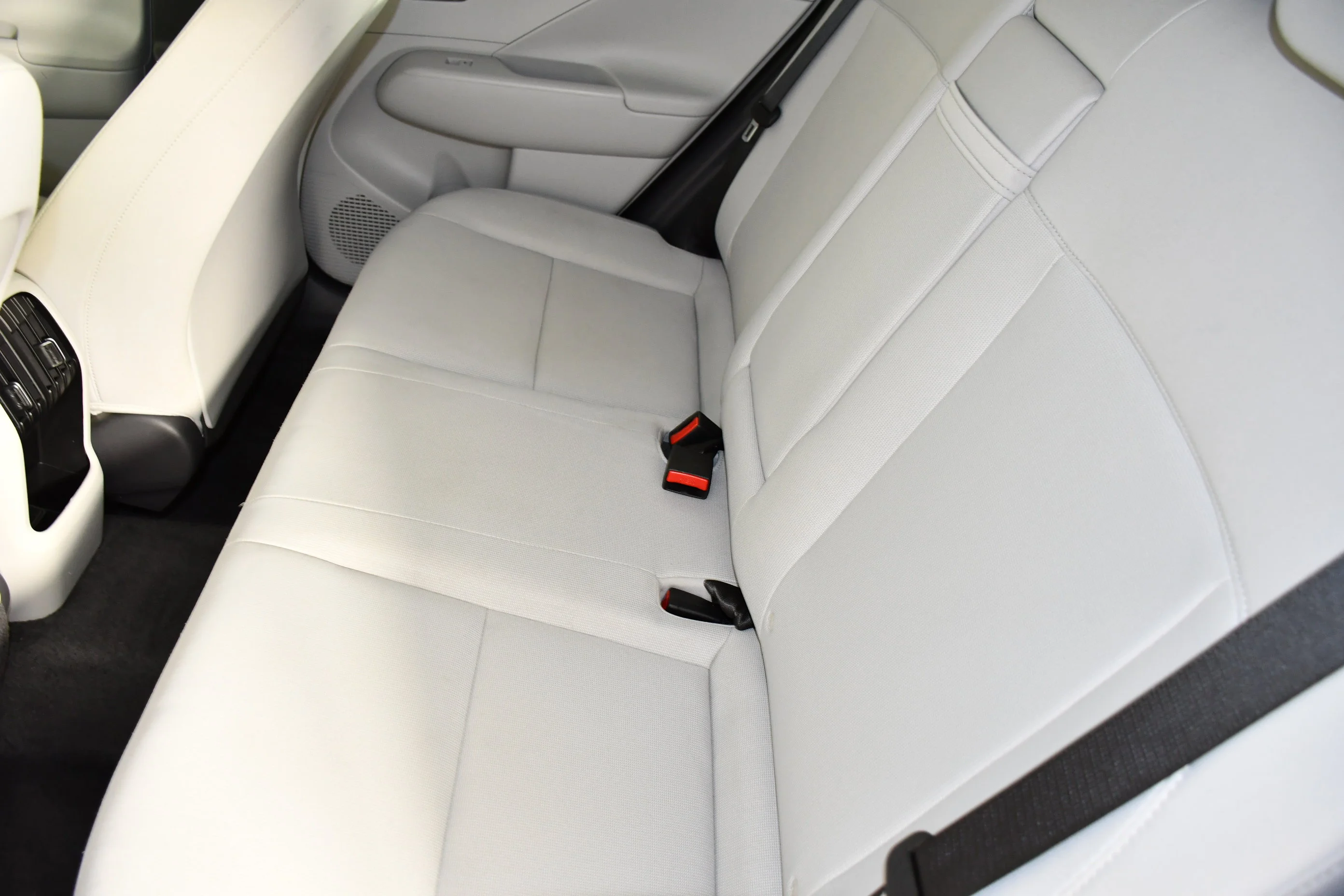Used 2025 Abyss Black Pearl Hyundai SEL image 47