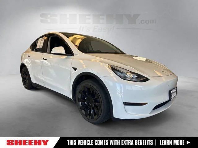 2022 Tesla Model Y Long Range Dual Motor All-Wheel Drive's photo