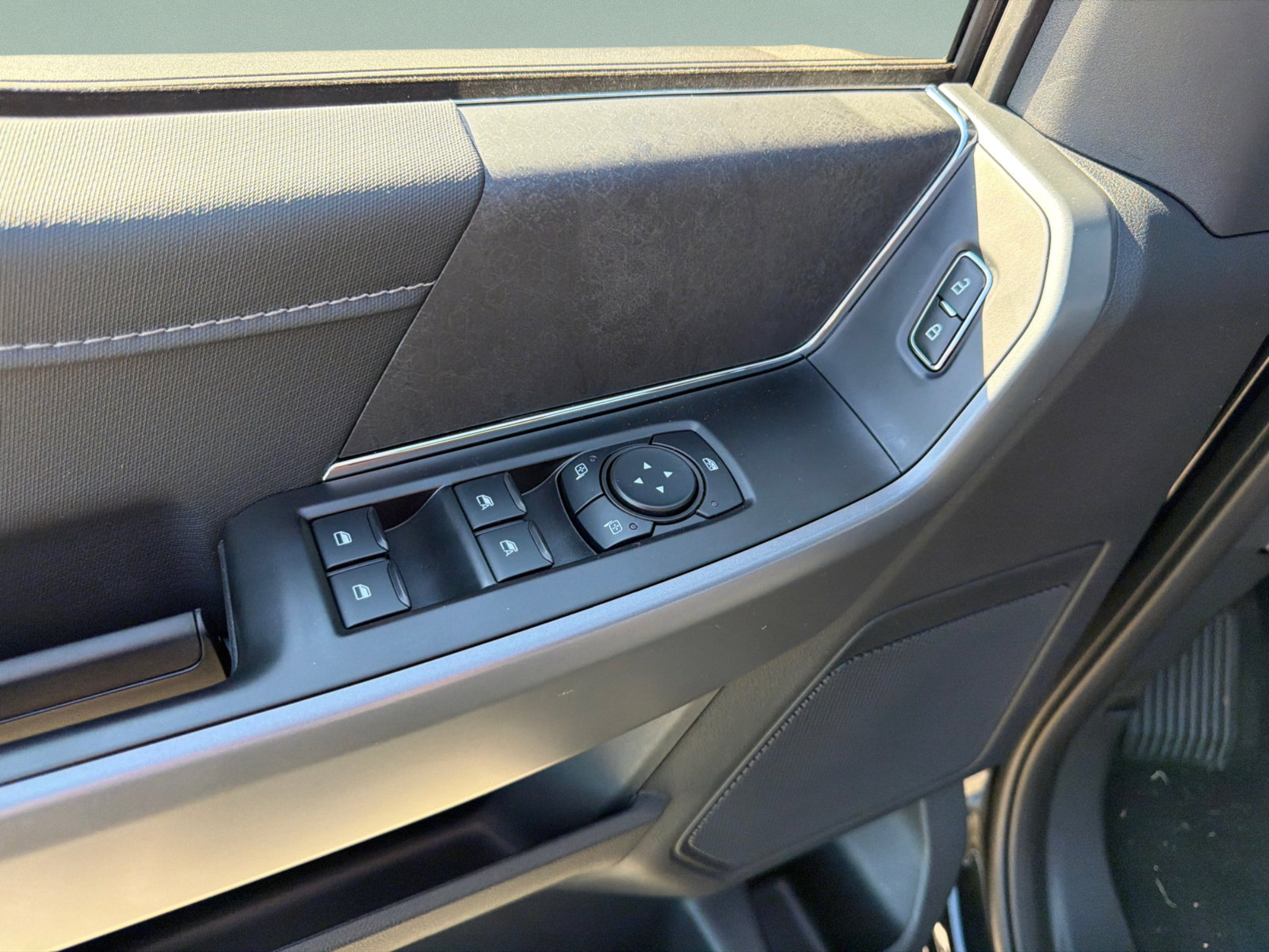 New 2026 Agate Black Metallic Ford XLT image 13