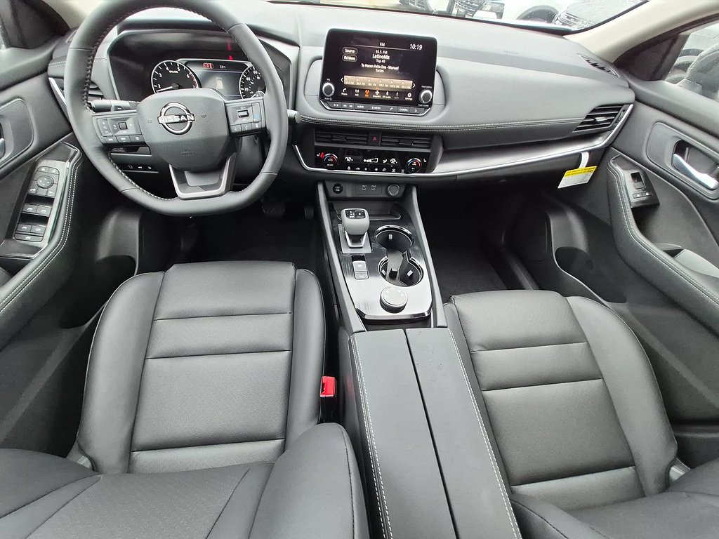 New 2026 Everest White Pearl TriCoat Nissan Dark Armor™ image 36