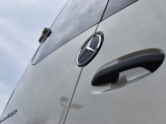 New 2026 Pebble Gray Mercedes-Benz Crew 144 WB image 38