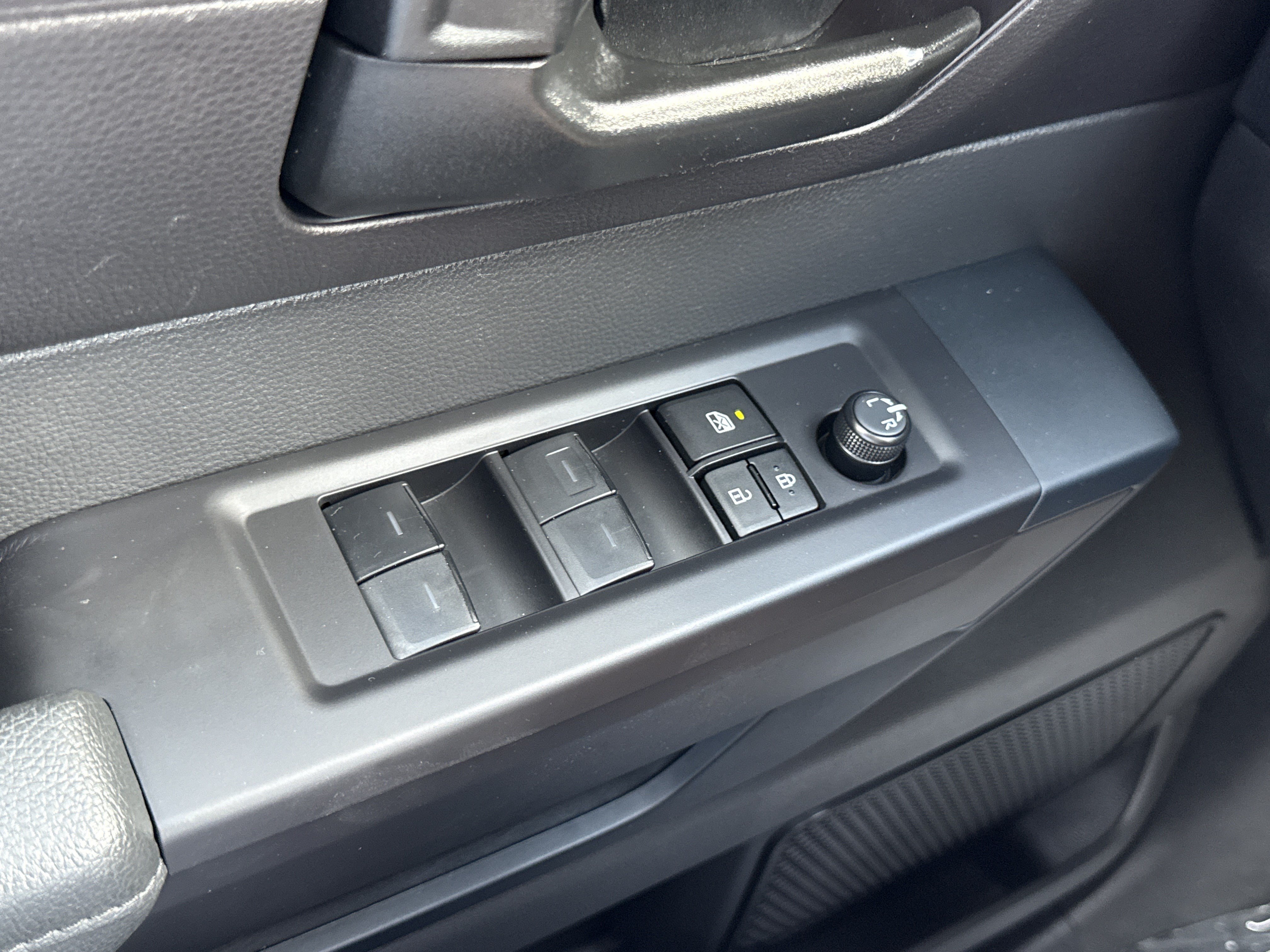 Used 2024 Ice Cap Toyota SR image 16