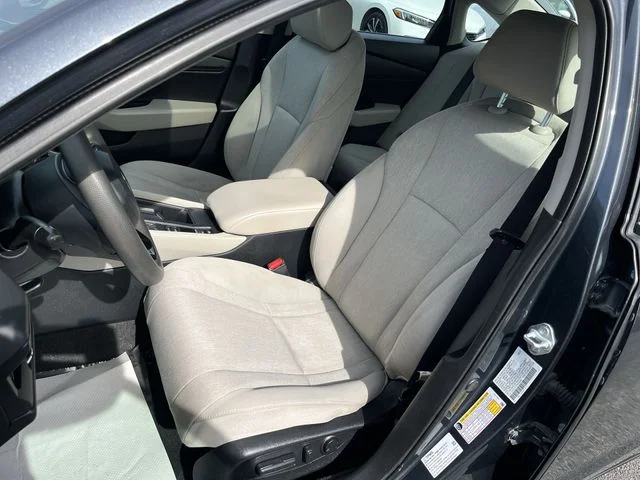 Used 2023  Honda EX image 21