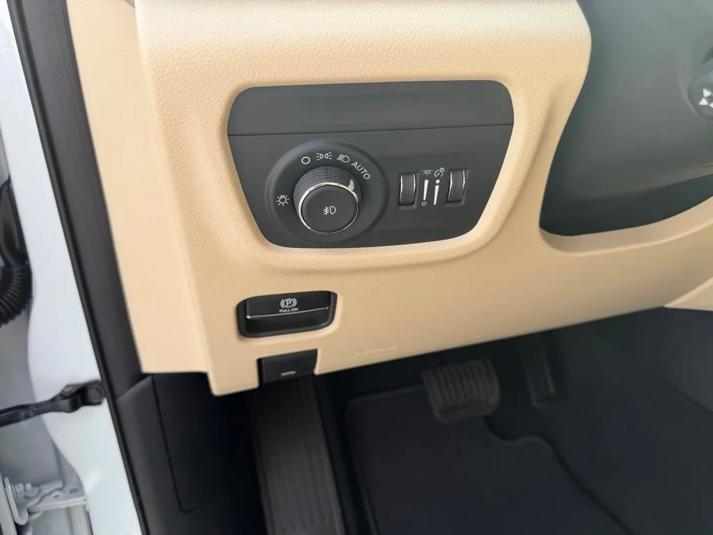 New 2026 White Jeep Limited image 17