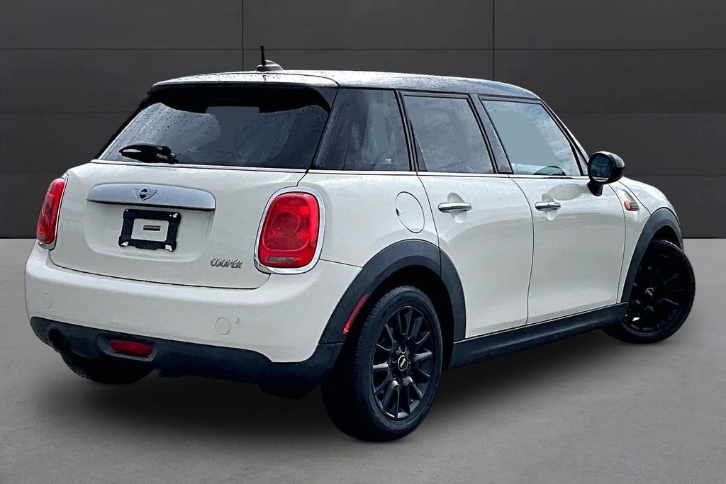 2015 MINI Cooper - 4 Door's photo